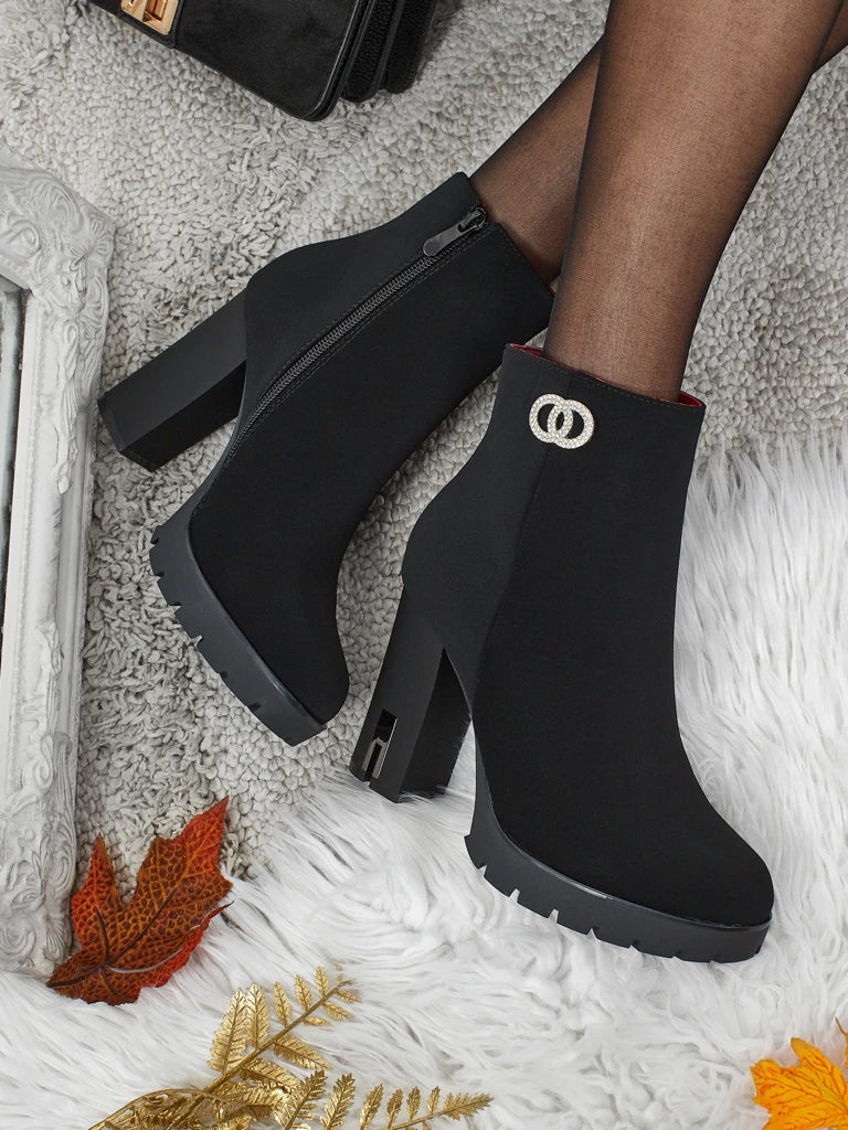 Botki damskie z matowej eko skóry na słupku Olivane