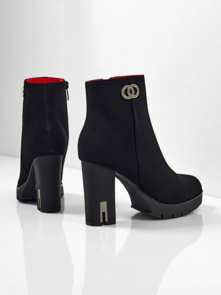 Botki damskie z matowej eko skóry na słupku Olivane