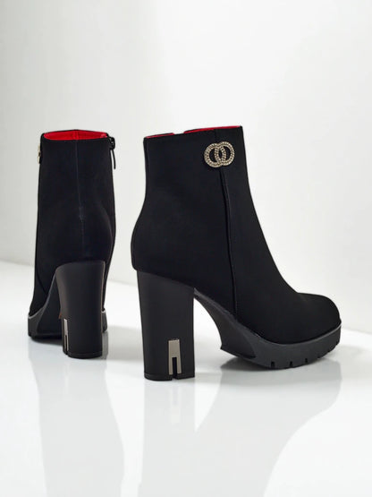 Botki damskie z matowej eko skóry na słupku Olivane